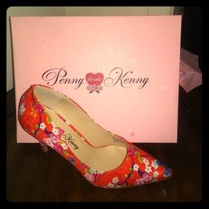 Floral Print Pump